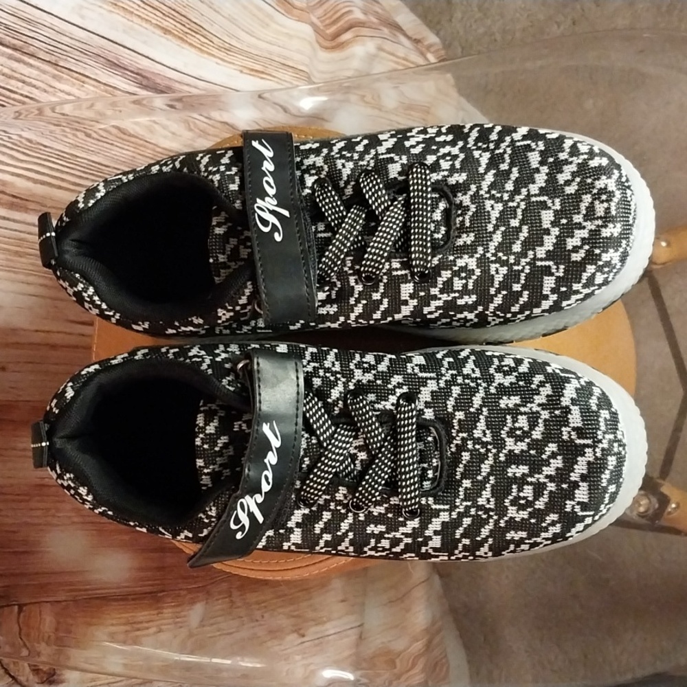 Sport Heelys Boys LED Roller Skate Shoes